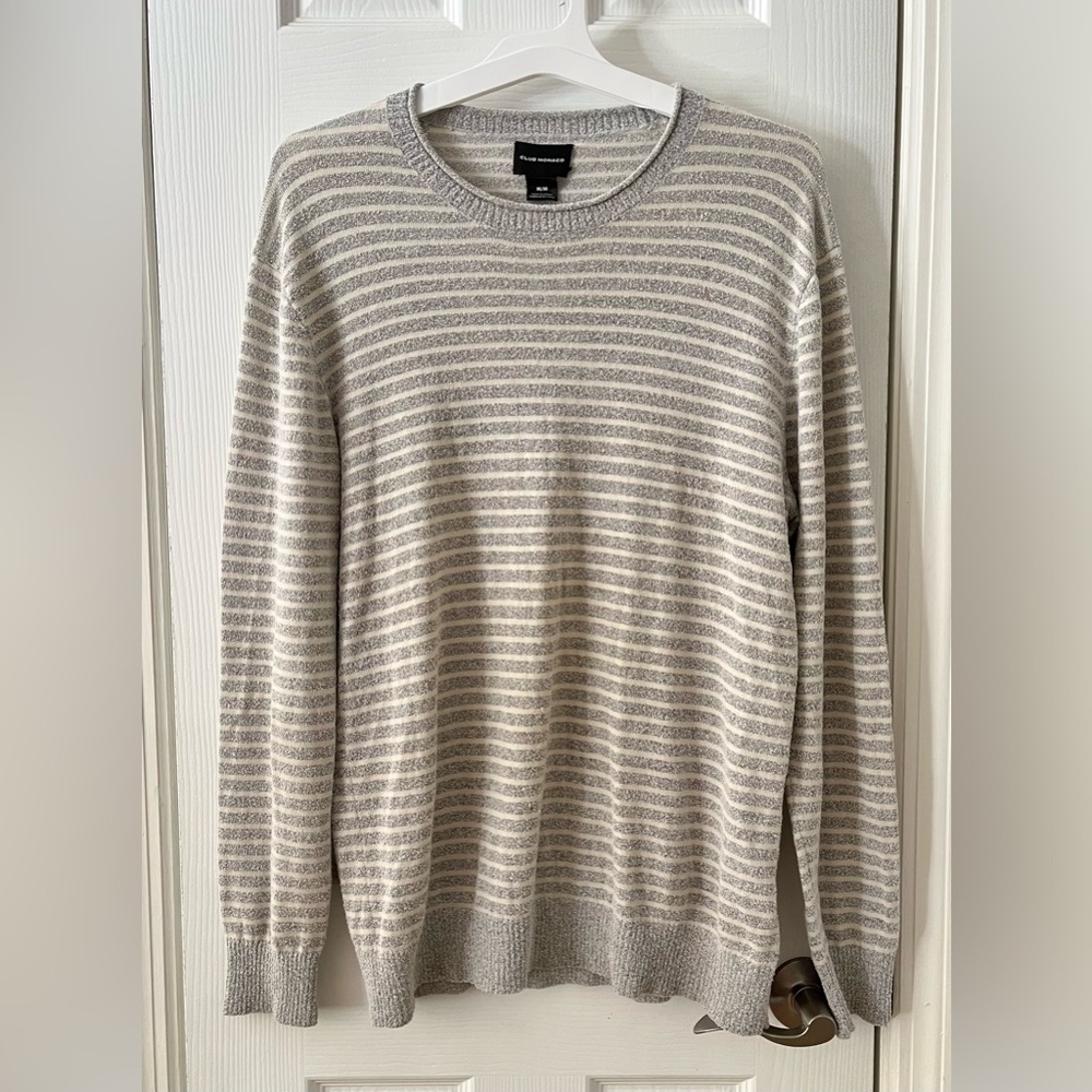 Men's Club Monaco Cream and Light Grey Striped Sweater Size Medium